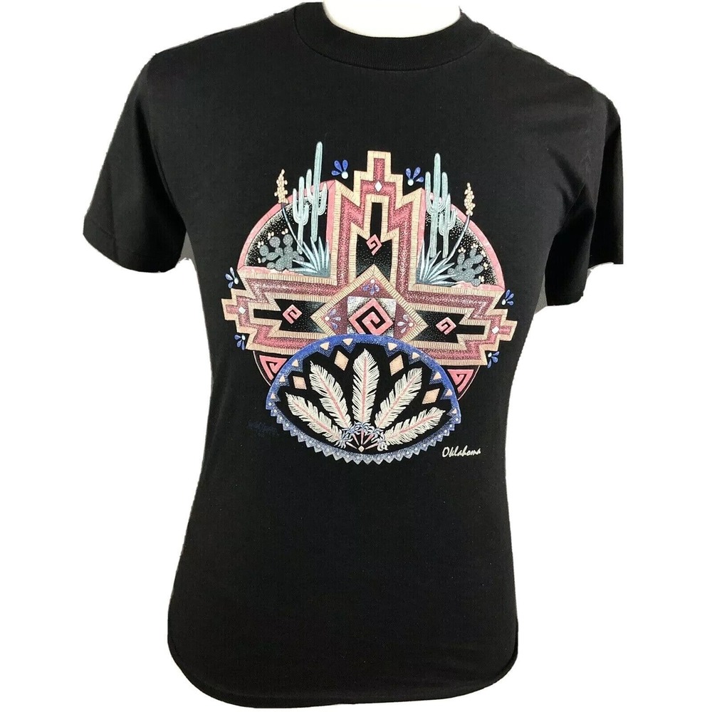 Oklahoma Vintage 90s T-Shirt Medium Native American Totem Feathers Single Stitch